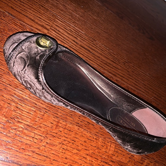 Coach Flats - Picture 3 of 5